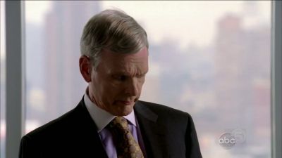 CASTLE_-_E1X01_FLOWERS_FOR_YOUR_GRAVE_083.jpg