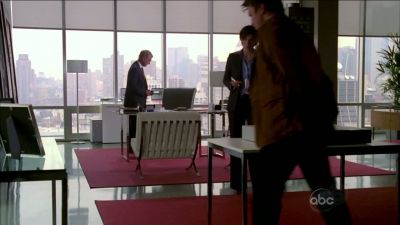 CASTLE_-_E1X01_FLOWERS_FOR_YOUR_GRAVE_114.jpg