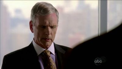 CASTLE_-_E1X01_FLOWERS_FOR_YOUR_GRAVE_127.jpg