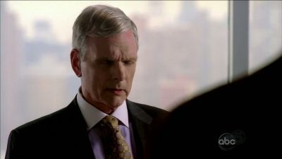 CASTLE_-_E1X01_FLOWERS_FOR_YOUR_GRAVE_130.jpg