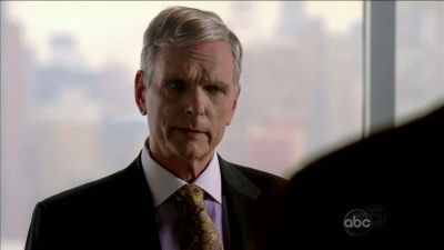 CASTLE_-_E1X01_FLOWERS_FOR_YOUR_GRAVE_163.jpg