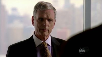 CASTLE_-_E1X01_FLOWERS_FOR_YOUR_GRAVE_166.jpg