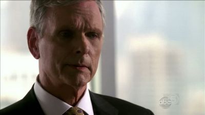 CASTLE_-_E1X01_FLOWERS_FOR_YOUR_GRAVE_176.jpg