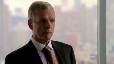 CASTLE_-_E1X01_FLOWERS_FOR_YOUR_GRAVE_221.jpg