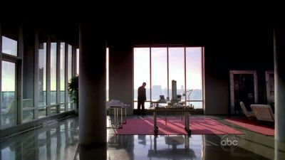 CASTLE_-_E1X01_FLOWERS_FOR_YOUR_GRAVE_329.jpg