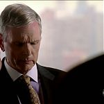 CASTLE_-_E1X01_FLOWERS_FOR_YOUR_GRAVE_121.jpg