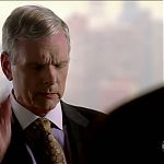 CASTLE_-_E1X01_FLOWERS_FOR_YOUR_GRAVE_123.jpg